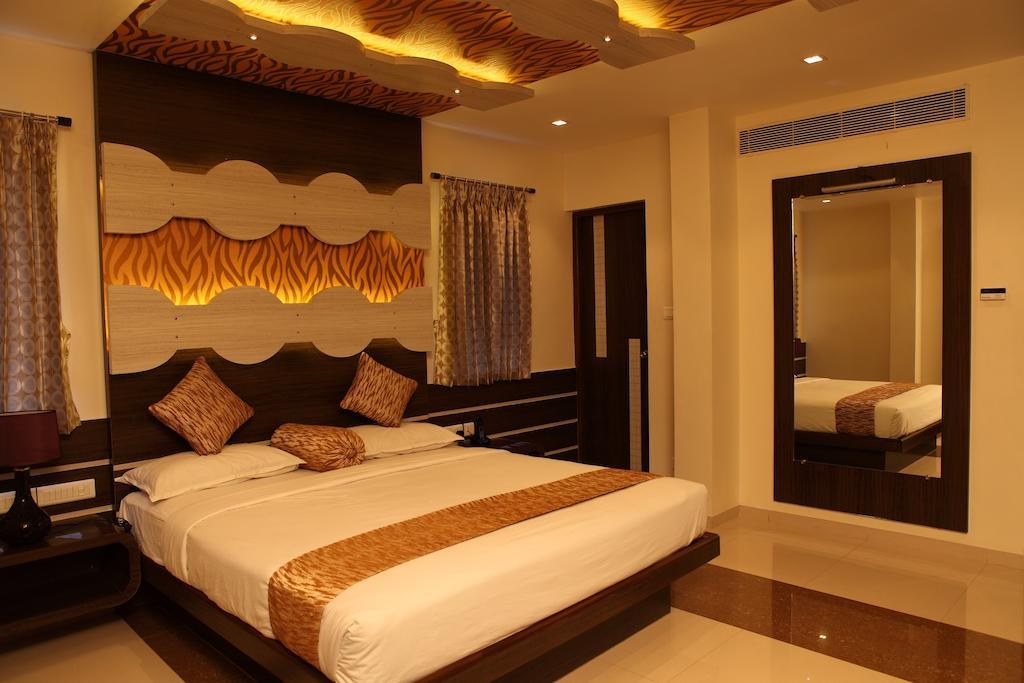 Hotel Sbs Grand Coimbatore Camera foto