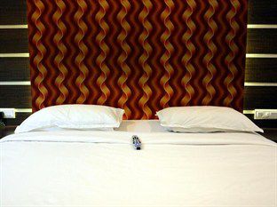 Hotel Sbs Grand Coimbatore Esterno foto