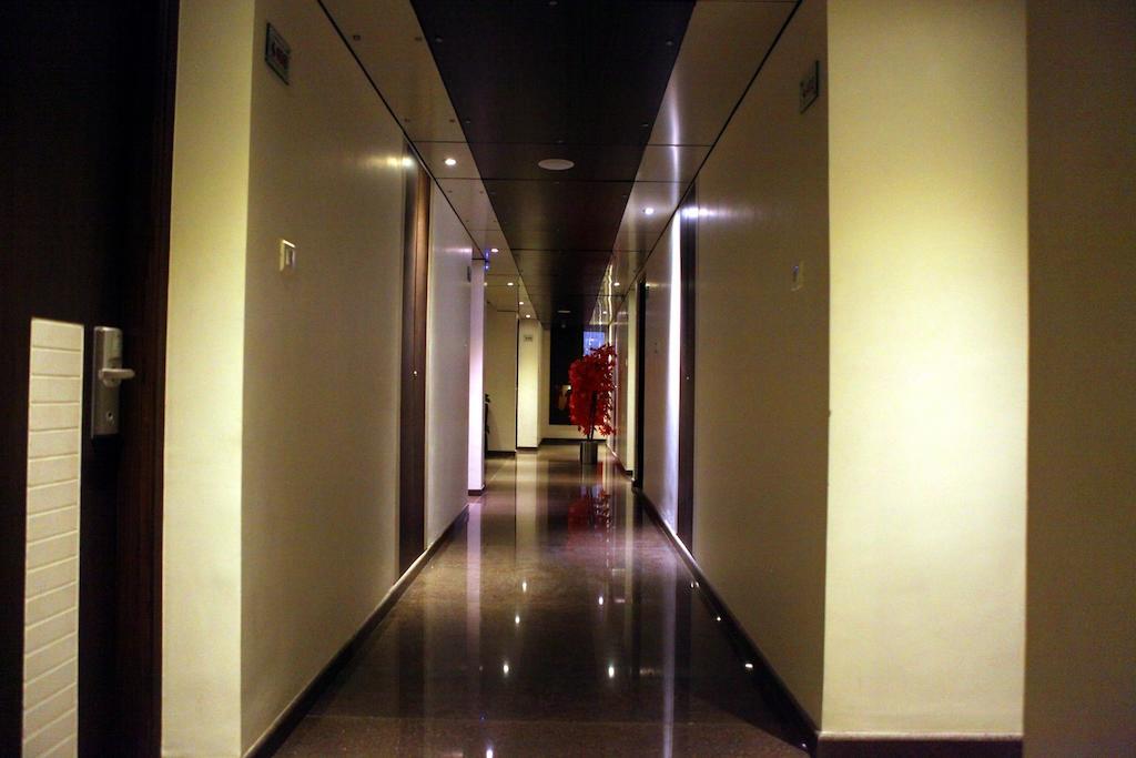 Hotel Sbs Grand Coimbatore Esterno foto