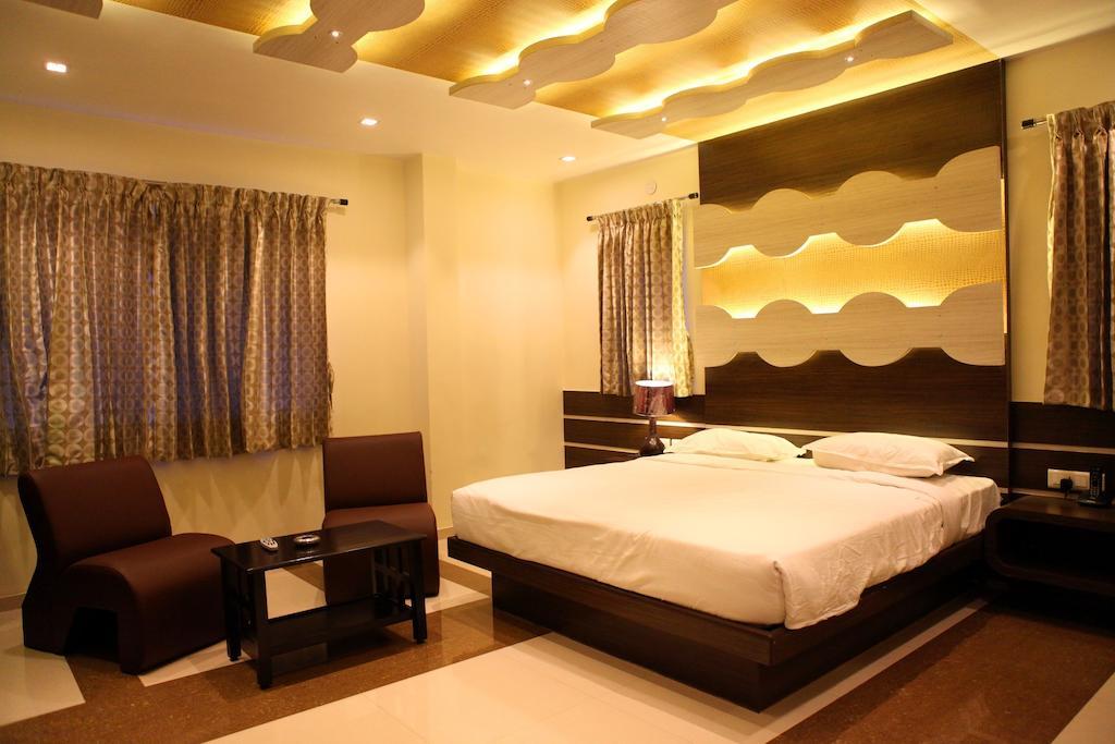 Hotel Sbs Grand Coimbatore Camera foto