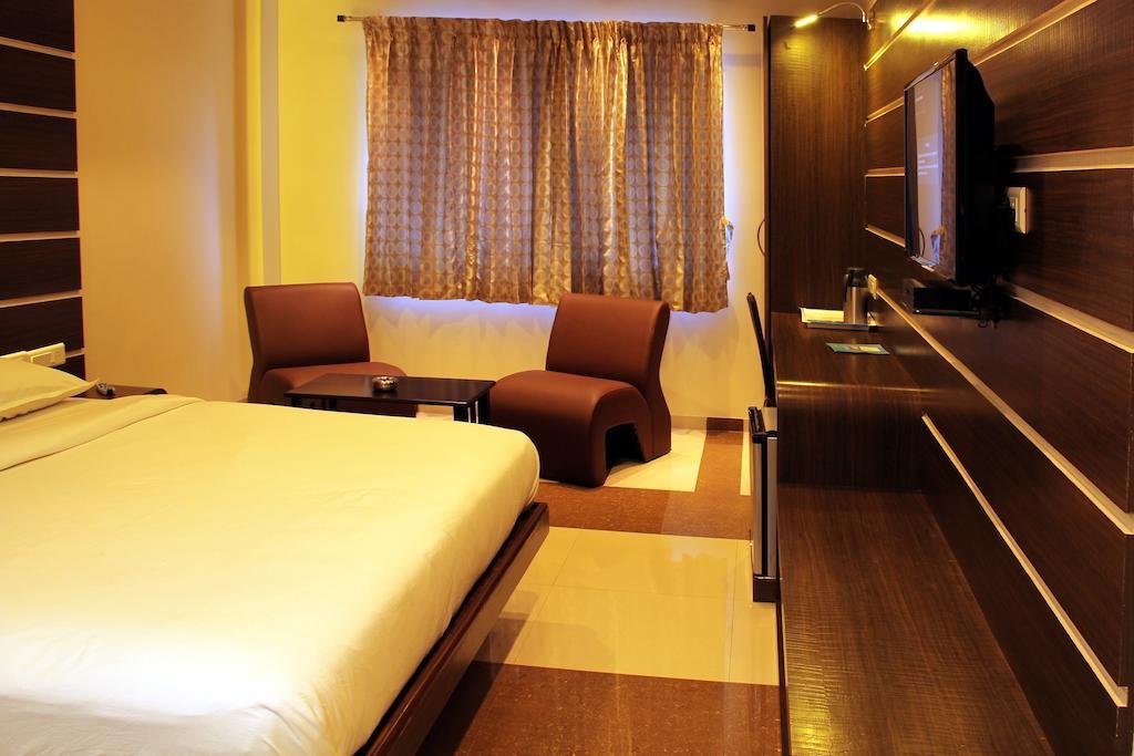 Hotel Sbs Grand Coimbatore Camera foto