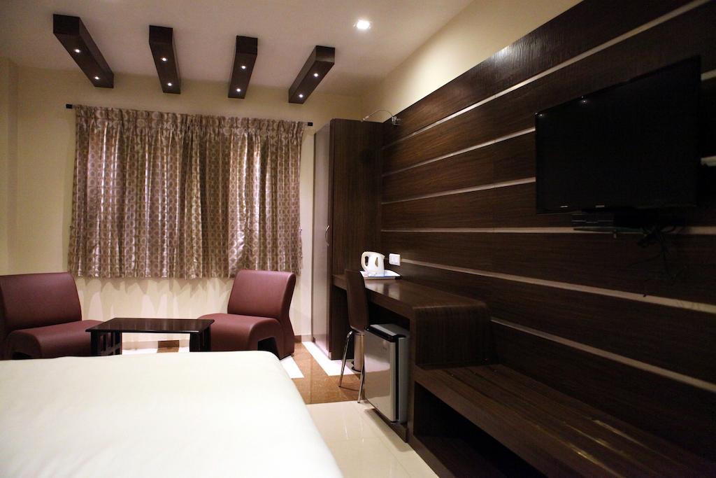 Hotel Sbs Grand Coimbatore Camera foto