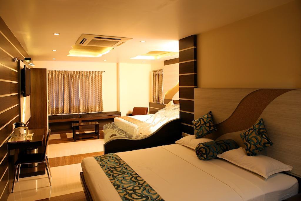 Hotel Sbs Grand Coimbatore Camera foto
